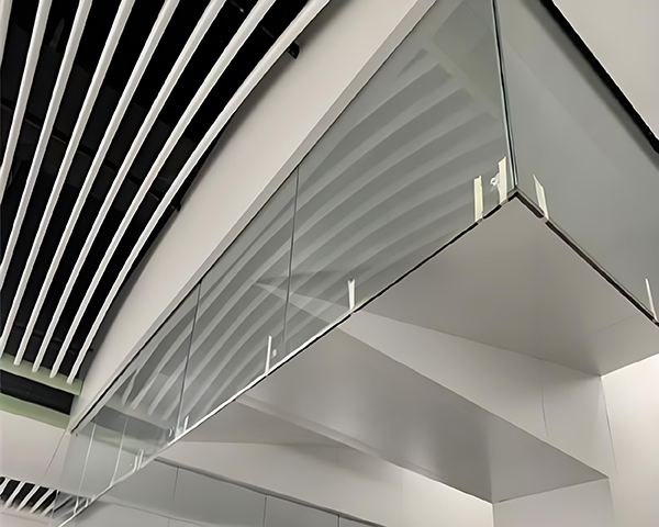 合阳玻璃合阳挡烟垂壁