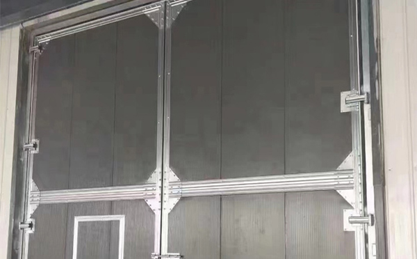 合阳兰州厂房合阳工业门选购与使用指南：打造高效安全的生产环境