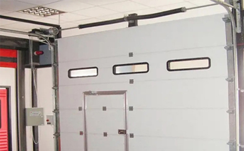 合阳工业提升门的安装方法