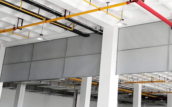 商场防烟分区常闭节点：合阳挡烟垂壁高度与控制器接线图解