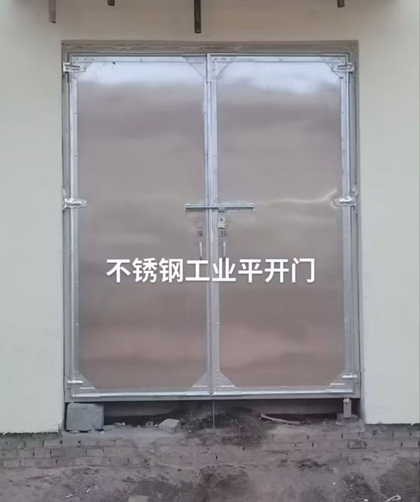 不锈钢合阳工业平开门在现代工业场景中的应用实践